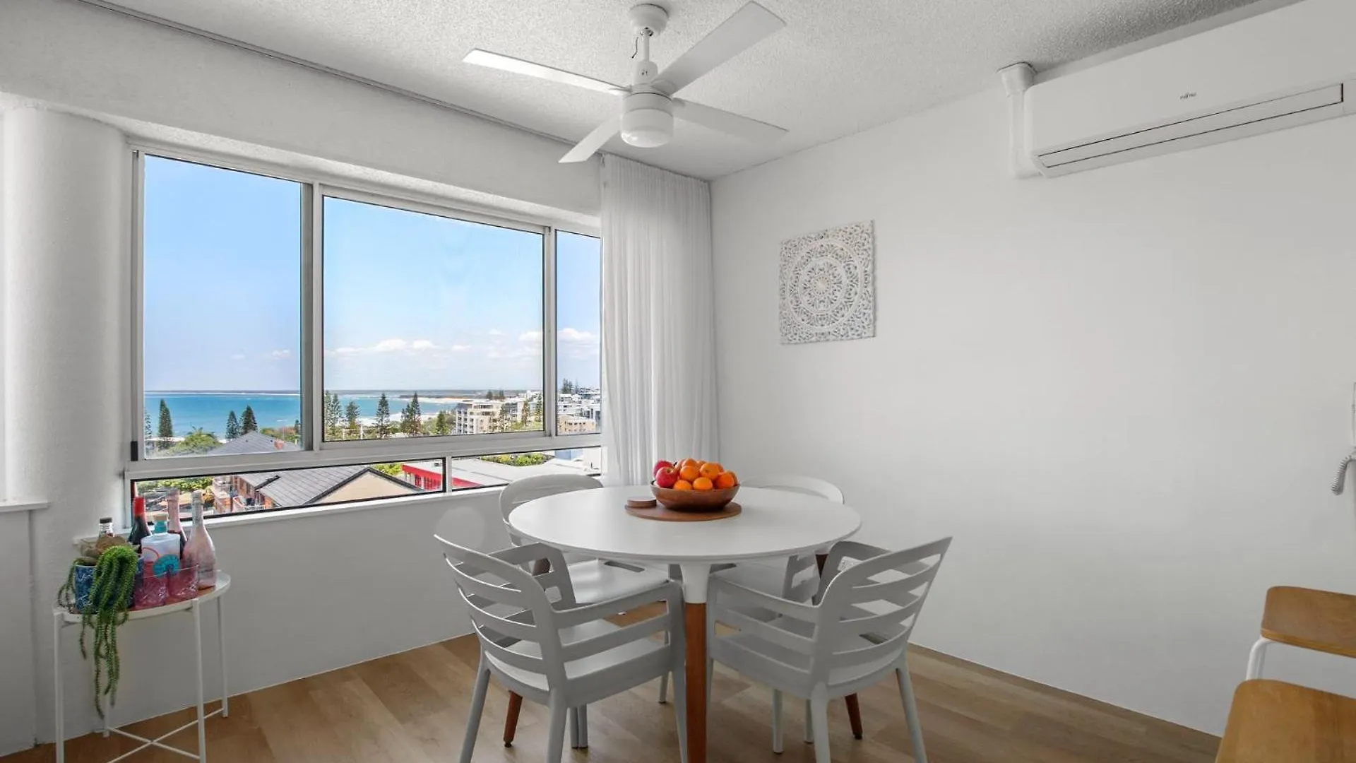 Cheltenham Apartments Unit 18 40 King St Caloundra