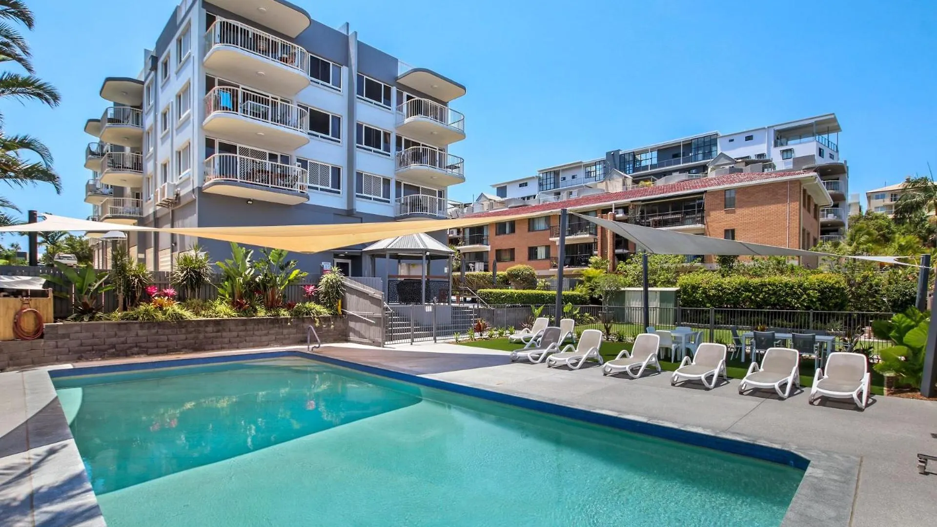 Cheltenham Apartments Unit 18 40 King St Caloundra